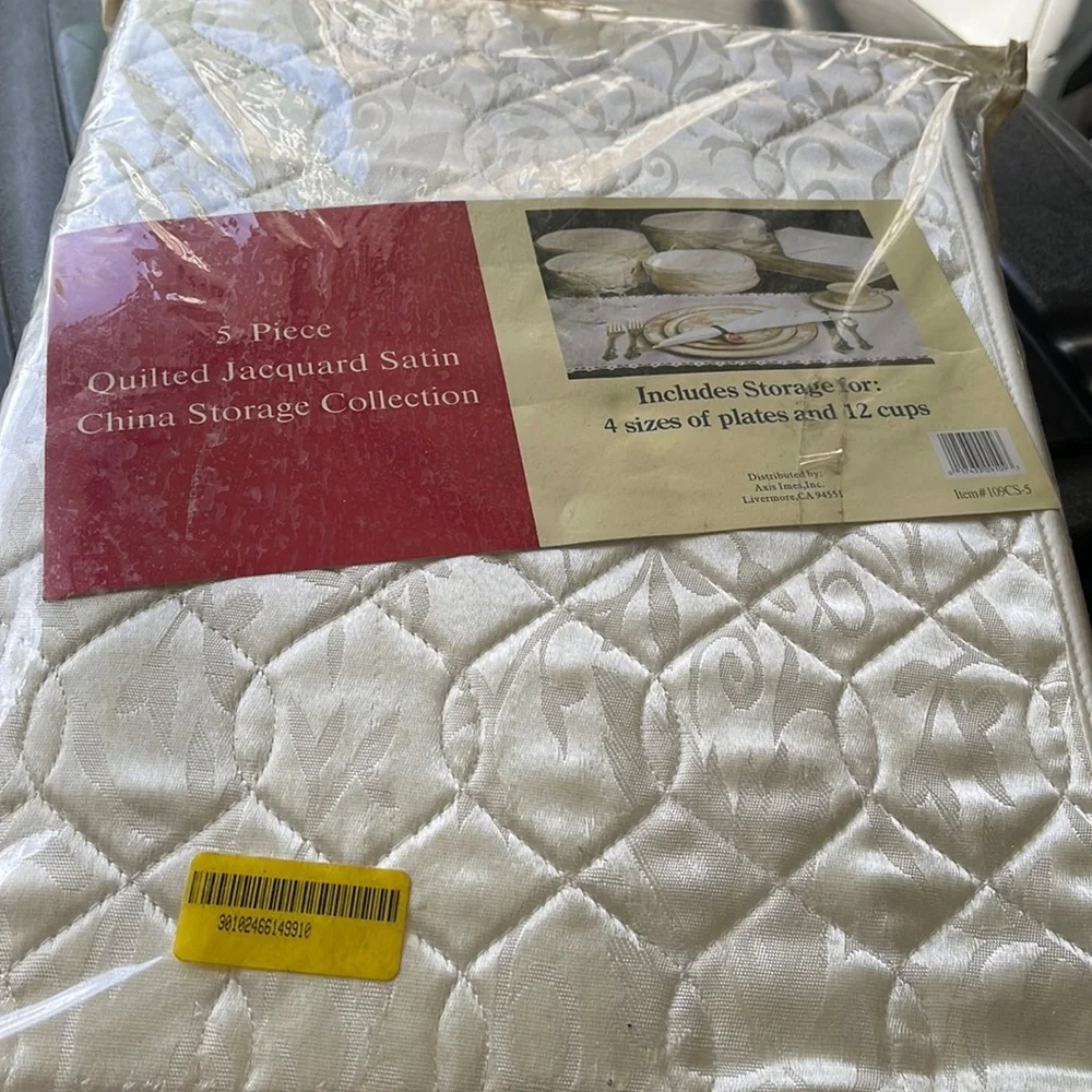New 5 pc Quilted Jaquard Satin China Storage Bags